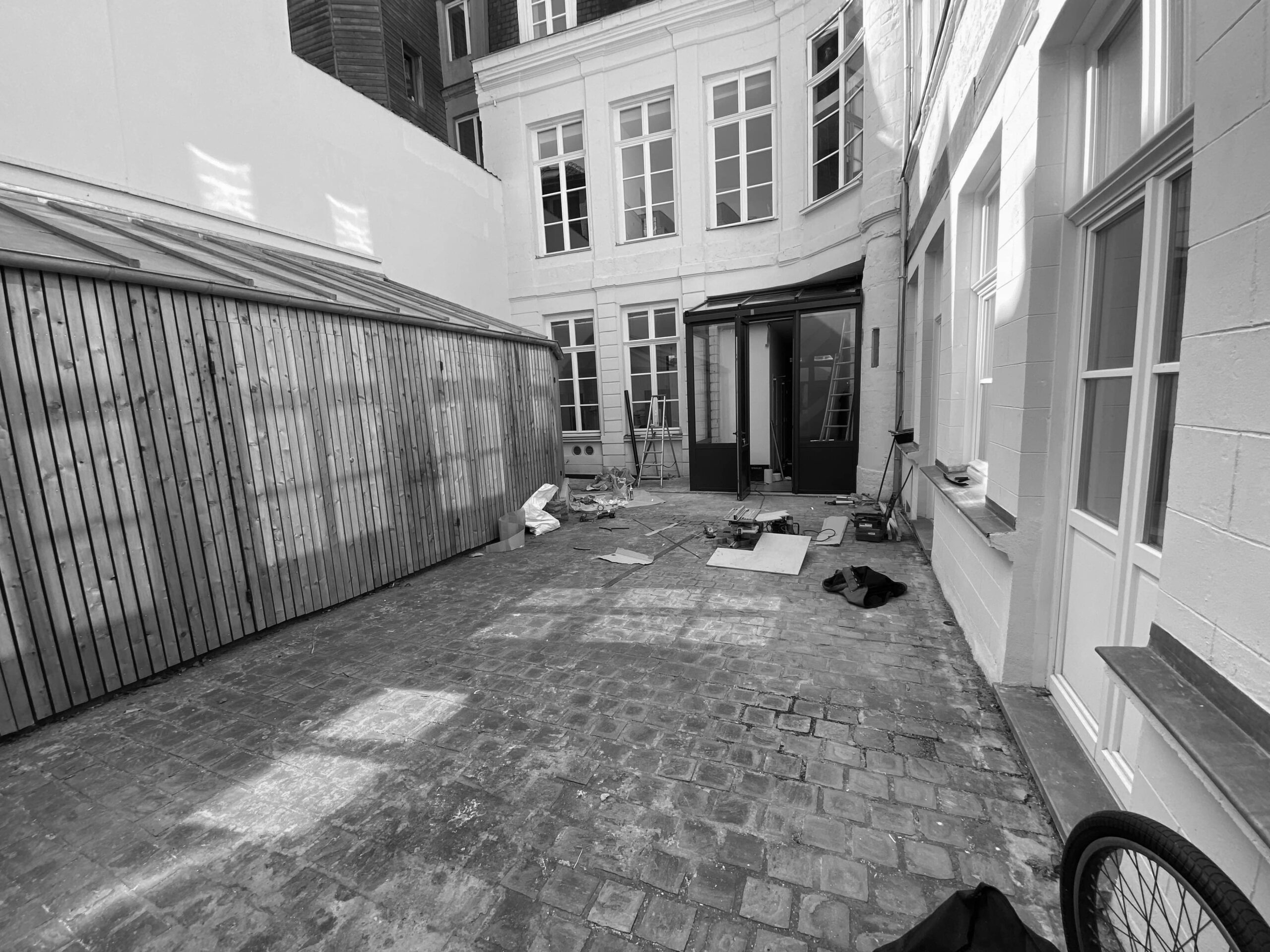 patio avec pavé à aménager